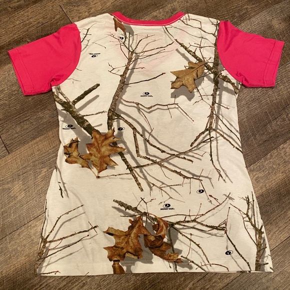 Mossy Oak V-Neck Tee - Picture 2 of 5